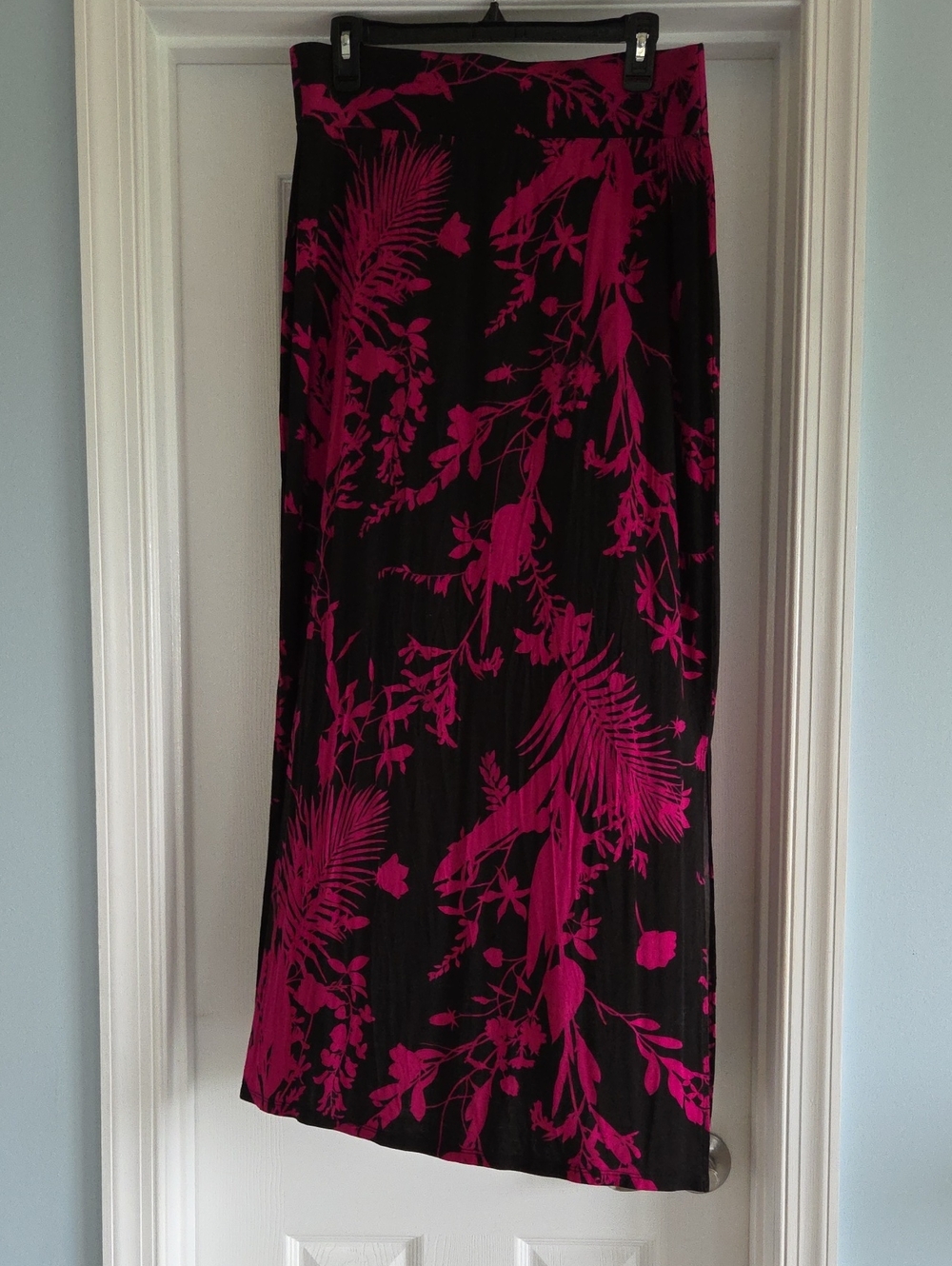 a.n.a Black Maxi Skirt with Magenta Floral Print, Sz. L